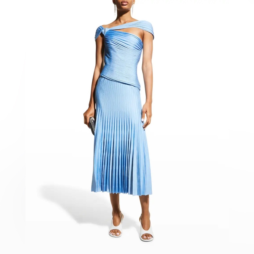 ❌❌ST. JOHN ONE SLEEVE PLEATED DRESS IN PALE BLUE